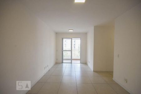 Sala de apartamento para alugar com 3 quartos, 74m² em Vila Andrade, São Paulo