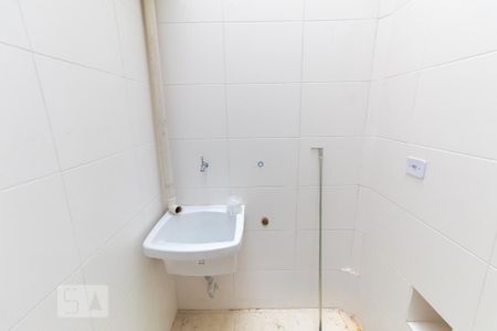 Área de Serviço de apartamento para alugar com 2 quartos, 42m² em Cidade Antônio Estevão de Carvalho, São Paulo