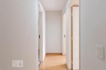 Corredor de apartamento à venda com 2 quartos, 75m² em Vila Olímpia, São Paulo