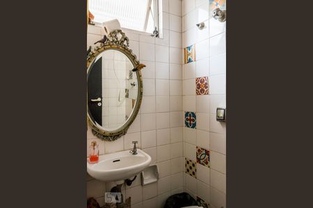 Apartamento à venda com 82m², 2 quartos e 1 vagaBanheiro de Serviço