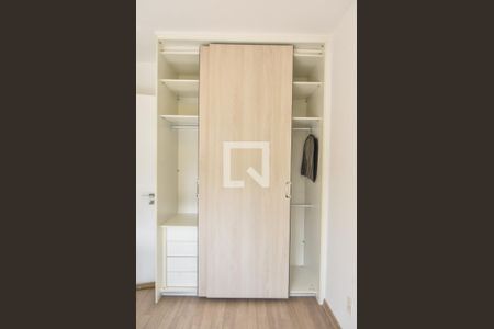 Apartamento à venda com 69m², 2 quartos e 1 vagaQuarto 02