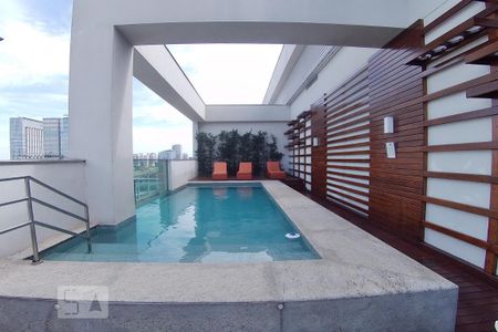Apartamento à venda com 69m², 2 quartos e 1 vagaPIscina 