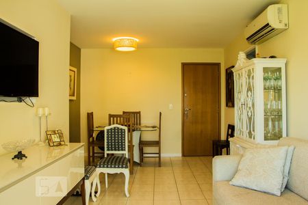 Sala de apartamento para alugar com 2 quartos, 73m² em Barra da Tijuca, Rio de Janeiro