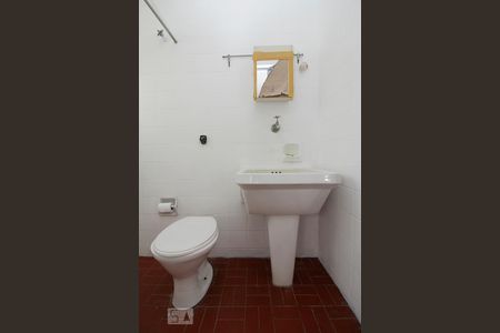 Casa à venda com 300m², 3 quartos e 4 vagasBanheiro de Serviço