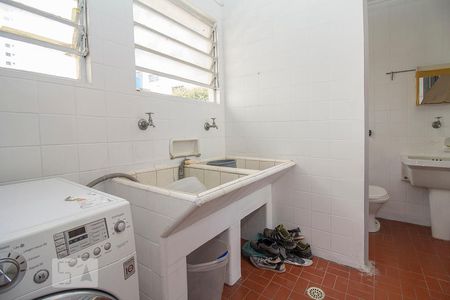 Casa à venda com 300m², 3 quartos e 4 vagasÁrea de Serviço