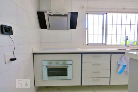 Casa à venda com 350m², 4 quartos e 3 vagasCozinha
