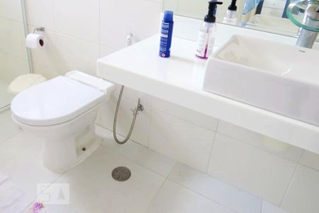 Casa à venda com 350m², 4 quartos e 3 vagasBanheiro 1