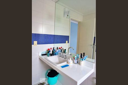 Casa à venda com 350m², 4 quartos e 3 vagasBanheiro 1