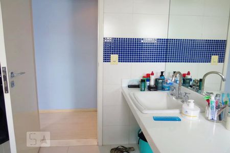 Casa à venda com 350m², 4 quartos e 3 vagasBanheiro 1
