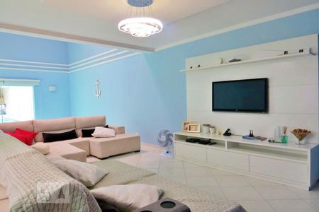 Casa à venda com 350m², 4 quartos e 3 vagasSala de TV