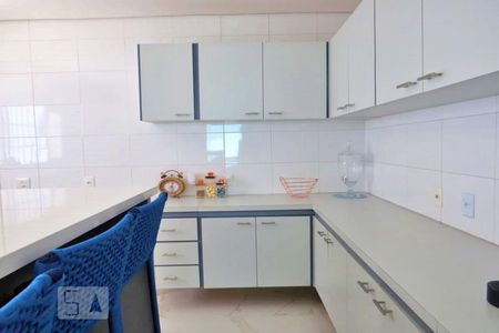 Casa à venda com 350m², 4 quartos e 3 vagasCozinha