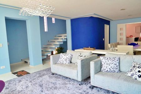 Casa à venda com 350m², 4 quartos e 3 vagasSala 