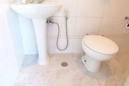 Casa à venda com 350m², 4 quartos e 3 vagasBanheiro 4 