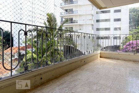 Varanda 1 de apartamento à venda com 3 quartos, 213m² em Higienópolis, São Paulo