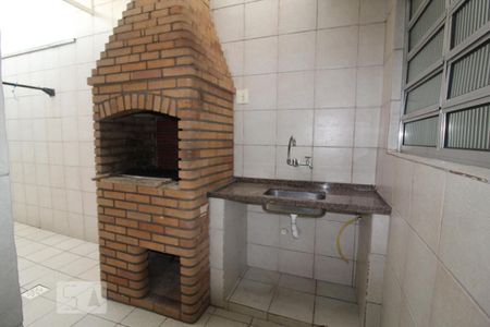 Casa para alugar com 100m², 2 quartos e 2 vagasChurrasqueira