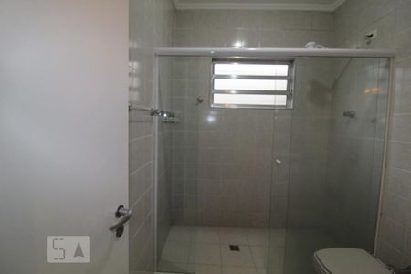 Casa para alugar com 100m², 2 quartos e 2 vagasBanheiro 1 social
