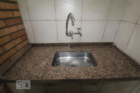 Casa para alugar com 100m², 2 quartos e 2 vagasPia da churrasqueira