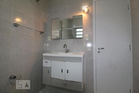 Casa para alugar com 100m², 2 quartos e 2 vagasBanheiro 1 social