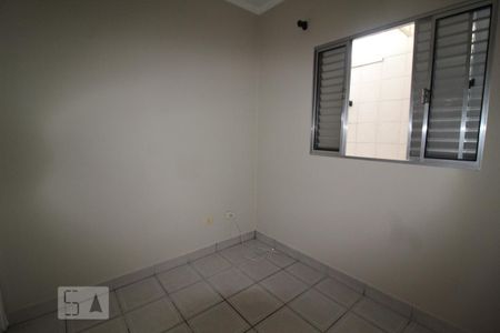 Casa para alugar com 100m², 2 quartos e 2 vagasQuarto 2