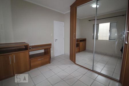 Quarto 1 armários de casa para alugar com 2 quartos, 100m² em Mauá, São Caetano do Sul
