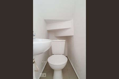 Casa de condomínio para alugar com 75m², 2 quartos e 1 vagaLavabo 
