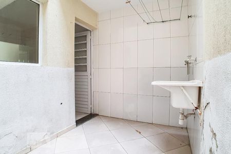 Casa de condomínio para alugar com 75m², 2 quartos e 1 vagaÁrea de Serviço