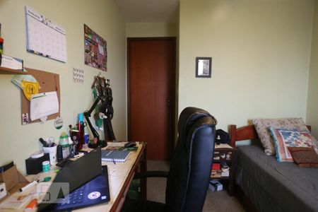 Apartamento à venda com 133m², 4 quartos e 2 vagasQuarto 2