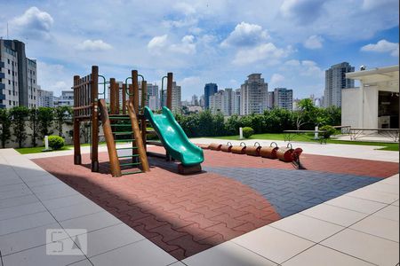 Apartamento à venda com 132m², 3 quartos e 3 vagasÁrea Comum - Playground