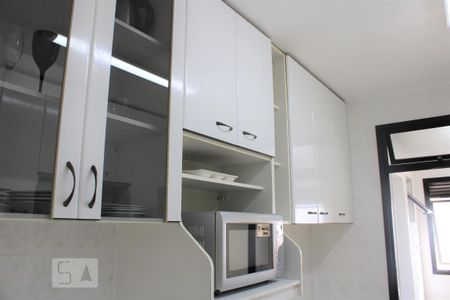Apartamento para alugar com 82m², 3 quartos e 2 vagasCozinha - Armários