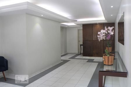 Apartamento para alugar com 82m², 3 quartos e 2 vagasHall social