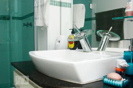 Apartamento à venda com 89m², 3 quartos e 1 vagaBanheiro da Suíte