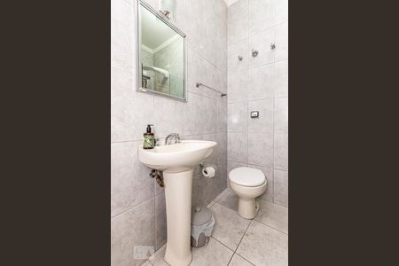 Casa à venda com 159m², 2 quartos e 3 vagasBanheiro 2