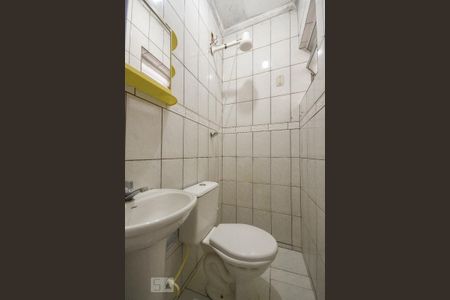 Casa para alugar com 36m², 2 quartos e sem vaga Casa para alugar com 36m², 2 quartos e sem vagaBanheiro