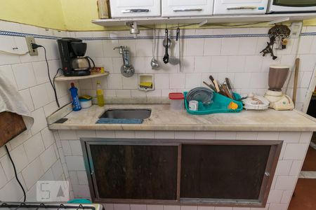 Casa à venda com 153m², 2 quartos e sem vaga Casa à venda com 153m², 2 quartos e sem vagaCozinha