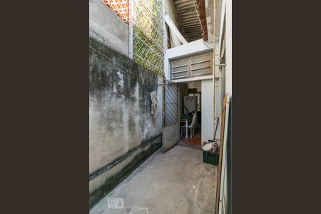 Casa à venda com 153m², 2 quartos e sem vaga Casa à venda com 153m², 2 quartos e sem vagaVaranda dos fundos