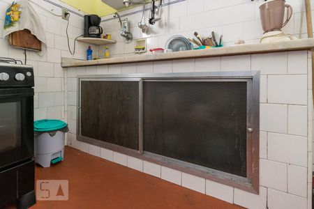 Casa à venda com 153m², 2 quartos e sem vaga Casa à venda com 153m², 2 quartos e sem vagaCozinha - Armários