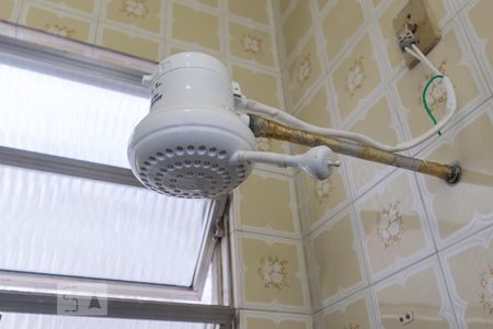 Casa à venda com 153m², 2 quartos e sem vaga Casa à venda com 153m², 2 quartos e sem vagaBanheiro - Chuveiro elétrico