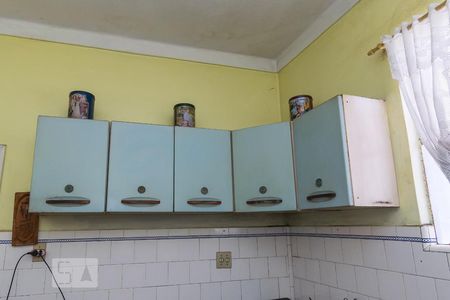 Casa à venda com 153m², 2 quartos e sem vaga Casa à venda com 153m², 2 quartos e sem vagaCozinha - Armários