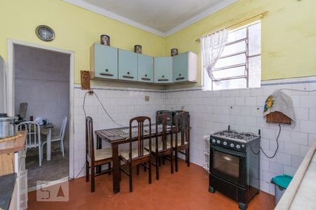 Casa à venda com 153m², 2 quartos e sem vaga Casa à venda com 153m², 2 quartos e sem vagaCozinha