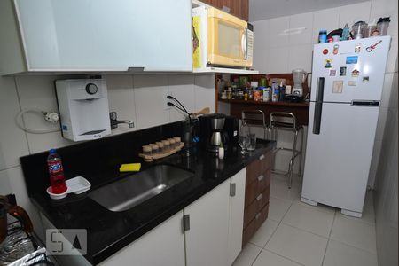 Apartamento à venda com 93m², 2 quartos e 1 vagaCozinha