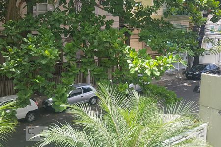 Apartamento à venda com 93m², 2 quartos e 1 vagaVista da rua