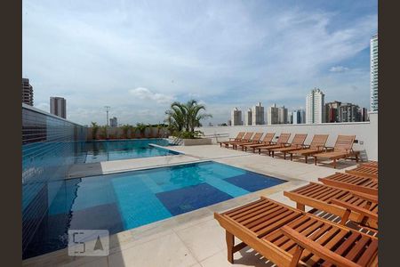 Apartamento à venda com 63m², 2 quartos e 2 vagasÁrea comum - Piscina