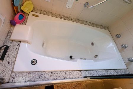 Apartamento para alugar com 120m², 3 quartos e 1 vaga Apartamento para alugar com 120m², 3 quartos e 1 vagaBanheiro da Suíte - Detalhe