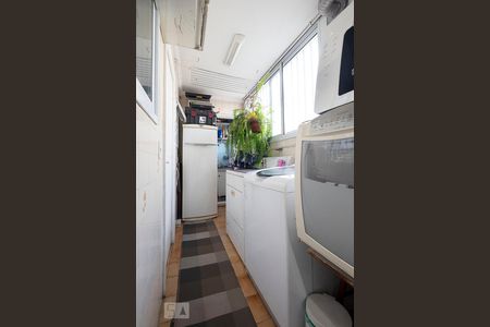 Apartamento para alugar com 120m², 3 quartos e 1 vaga Apartamento para alugar com 120m², 3 quartos e 1 vagaLavanderia