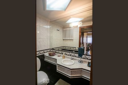 Apartamento à venda com 212m², 4 quartos e 3 vagasBanheiro