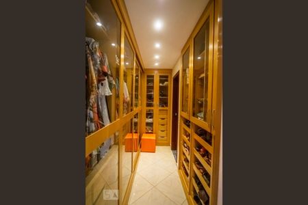 Apartamento à venda com 212m², 4 quartos e 3 vagasSuíte