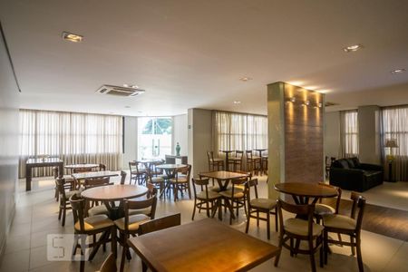 Apartamento à venda com 212m², 4 quartos e 3 vagasÁrea comum - Salão de festas