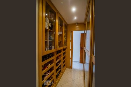 Apartamento à venda com 212m², 4 quartos e 3 vagasSuíte