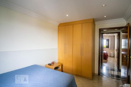 Apartamento à venda com 212m², 4 quartos e 3 vagasQuarto 1