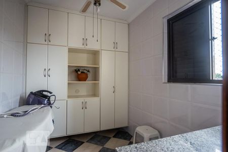 Apartamento à venda com 212m², 4 quartos e 3 vagasQuarto de Serviço